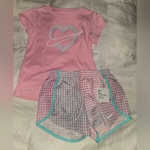 Nike Girl Athletic Outfit Size 6